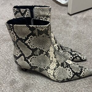 Stylish Snakeskin Pattern Ankle Booties